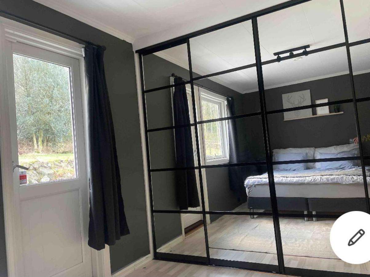 Beautiful 5-Bed Villa In Mandal Buitenkant foto